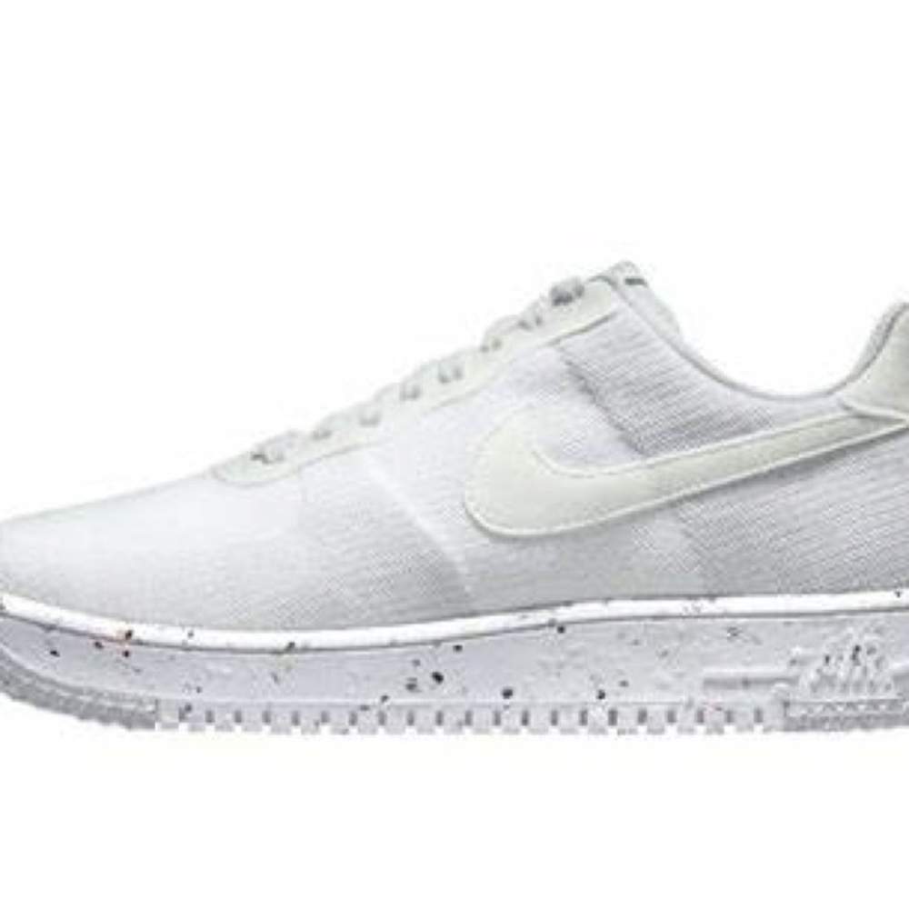 BNWOT NIKE Air Force craters